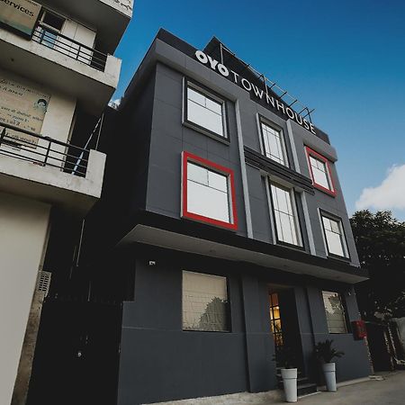 古尔冈 Collection O Townhouse 069酒店 外观 照片